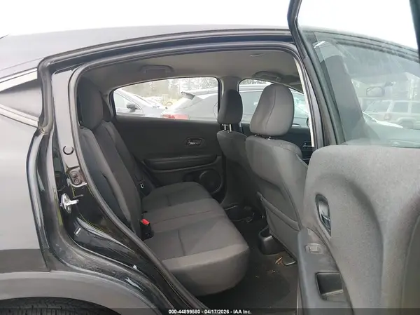 3CZRU6H32KG716078 2019 HONDA HR-V - Image 8