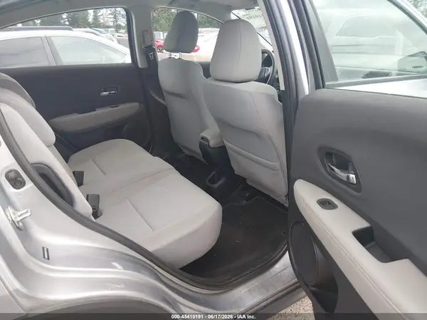 3CZRU6H32KG716792 2019 HONDA HR-V - Image 8