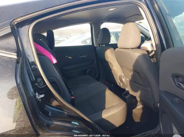 3CZRU6H32KG724133 2019 HONDA HR-V - Image 8