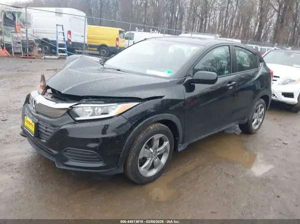 3CZRU6H32KG726223 2019 HONDA HR-V - Image 2