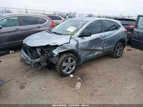 3CZRU6H32KG726609 2019 HONDA HR-V - Image 2