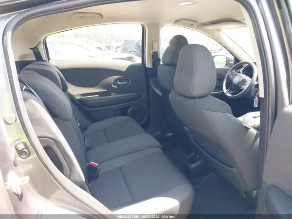3CZRU6H32KG726884 2019 HONDA HR-V - Image 8