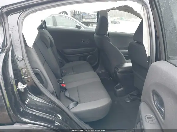3CZRU6H32KG733396 2019 HONDA HR-V - Image 8
