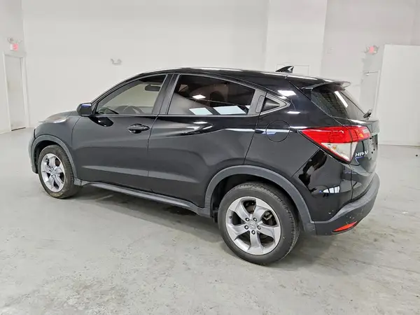 3CZRU6H32KG734080 2019 HONDA HR-V - Image 2