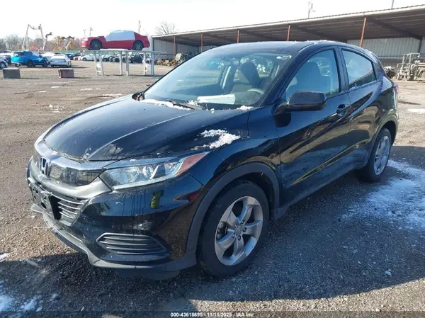 3CZRU6H32KG734483 2019 HONDA HR-V - Image 2