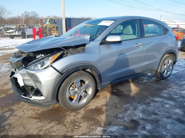3CZRU6H32LM714415 2020 HONDA HR-V - Image 2