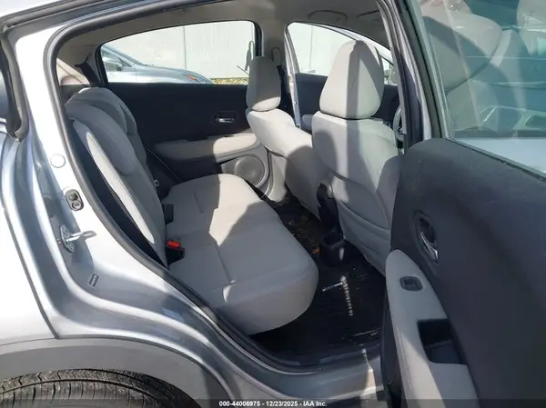 3CZRU6H32LM715340 2020 HONDA HR-V - Image 8