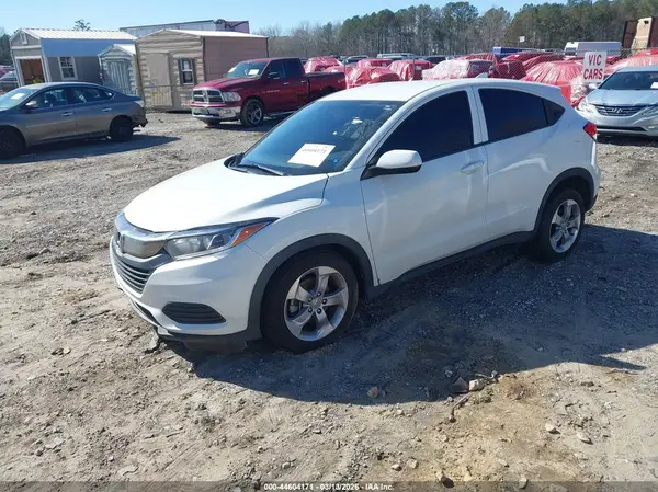 3CZRU6H32LM717587 2020 HONDA HR-V - Image 2
