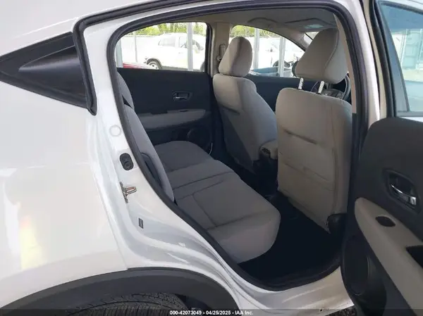 3CZRU6H32LM717735 2020 HONDA HR-V - Image 8