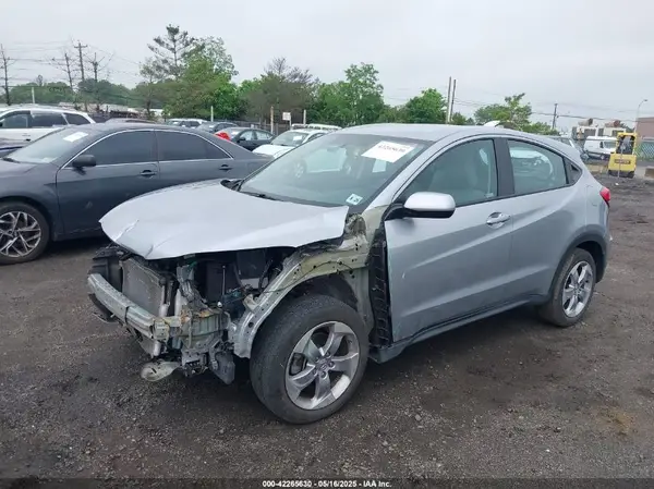 3CZRU6H32LM725642 2020 HONDA HR-V - Image 2