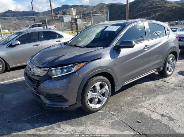 3CZRU6H32LM728394 2020 HONDA HR-V - Image 2