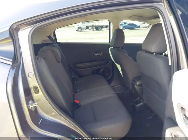 3CZRU6H32LM728394 2020 HONDA HR-V - Image 8