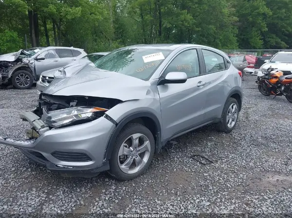 3CZRU6H32MM716117 2021 HONDA HR-V - Image 2