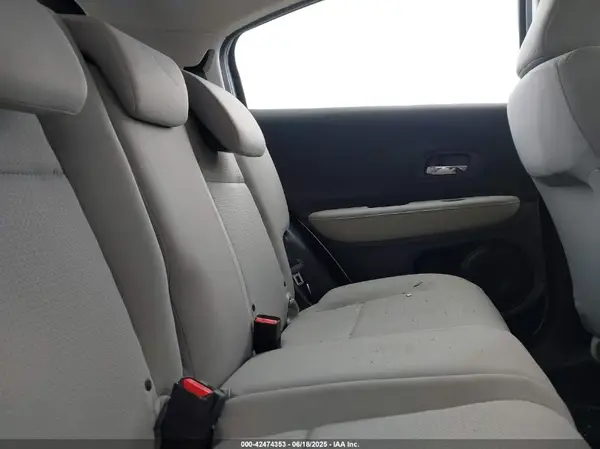3CZRU6H32MM716117 2021 HONDA HR-V - Image 8