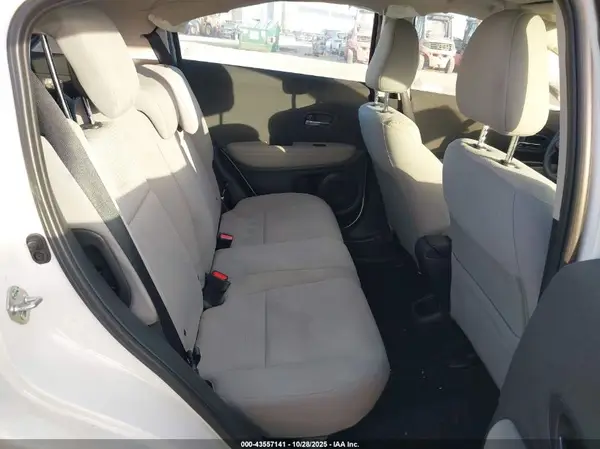 3CZRU6H32MM716201 2021 HONDA HR-V - Image 8