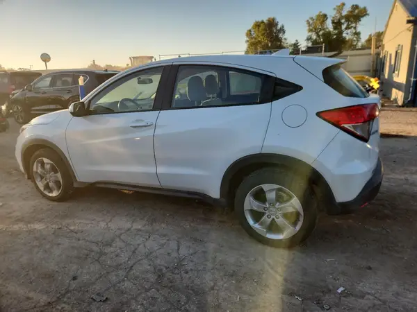 3CZRU6H32MM716800 2021 HONDA HR-V - Image 2