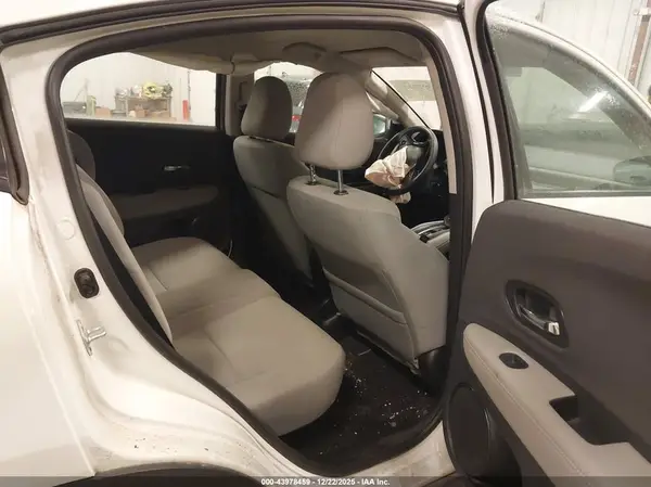 3CZRU6H32MM716831 2021 HONDA HR-V - Image 8