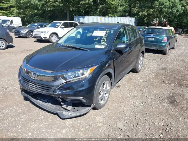 3CZRU6H32MM740918 2021 HONDA HR-V - Image 2