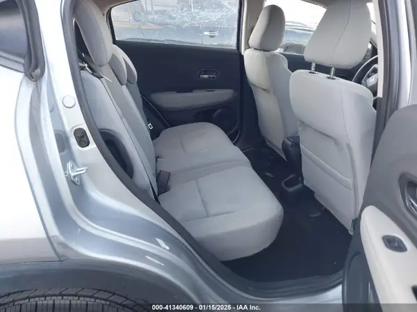 3CZRU6H32MM747304 2021 HONDA HR-V - Image 8