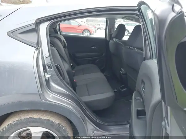 3CZRU6H32NM726728 2022 HONDA HR-V - Image 8
