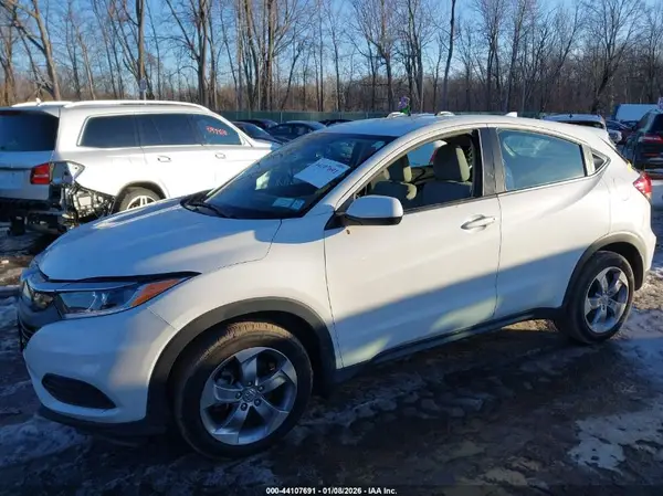 3CZRU6H32NM731007 2022 HONDA HR-V - Image 2