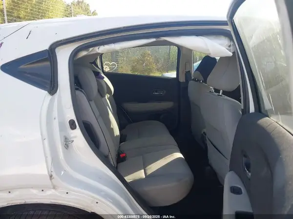3CZRU6H32NM733002 2022 HONDA HR-V - Image 8
