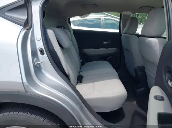 3CZRU6H32NM759082 2022 HONDA HR-V - Image 8