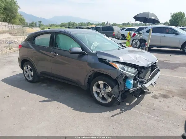 3CZRU6H32NM766257 2022 HONDA HR-V - Image 1