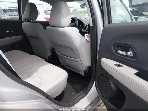 3CZRU6H32NM768820 2022 HONDA HR-V - Image 8