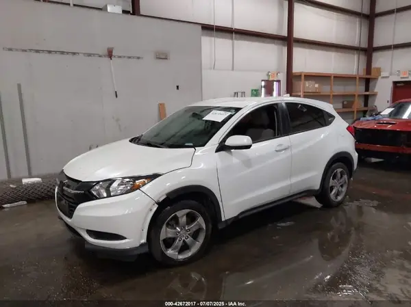 3CZRU6H33GM702554 2016 HONDA HR-V - Image 2