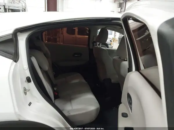 3CZRU6H33GM702554 2016 HONDA HR-V - Image 8