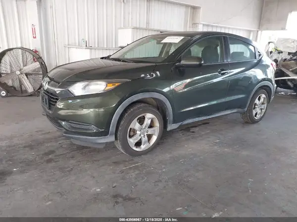 3CZRU6H33GM745775 2016 HONDA HR-V - Image 2