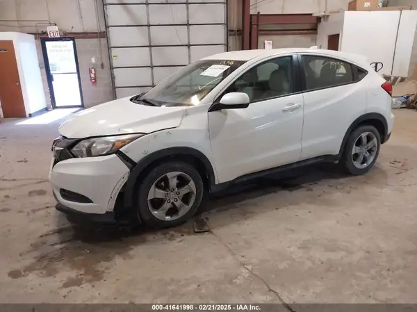 3CZRU6H33GM767064 2016 HONDA HR-V - Image 2