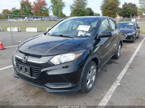 3CZRU6H33HG706104 2017 HONDA HR-V - Image 2