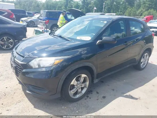 3CZRU6H33HG706717 2017 HONDA HR-V - Image 2