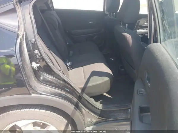 3CZRU6H33HG706717 2017 HONDA HR-V - Image 8