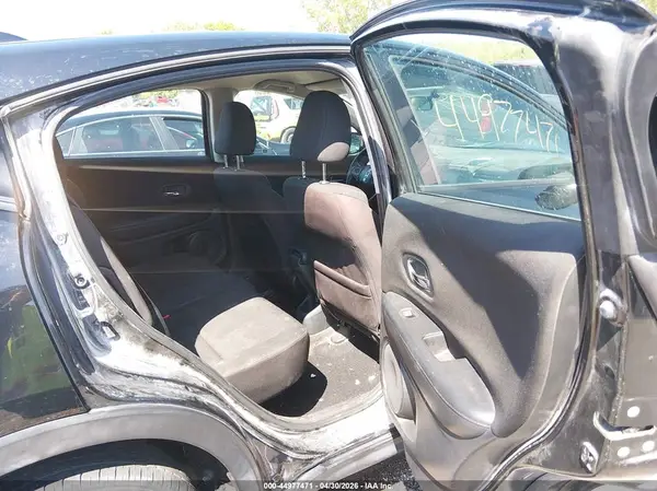 3CZRU6H33HG707771 2017 HONDA HR-V - Image 8