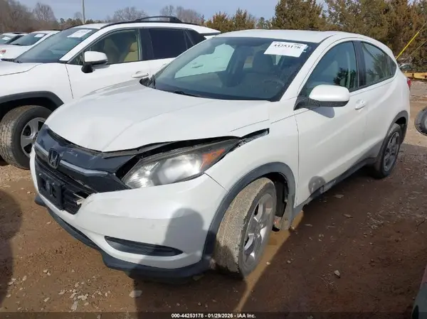 3CZRU6H33HM702507 2017 HONDA HR-V - Image 2