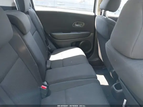 3CZRU6H33HM702684 2017 HONDA HR-V - Image 8