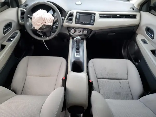 3CZRU6H33HM703575 2017 HONDA HR-V - Image 8