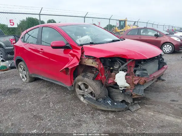 3CZRU6H33HM725236 2017 HONDA HR-V - Image 1