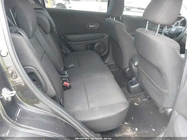 3CZRU6H33JG700003 2018 HONDA HR-V - Image 8