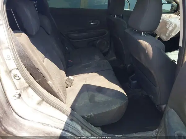 3CZRU6H33JG702382 2018 HONDA HR-V - Image 8