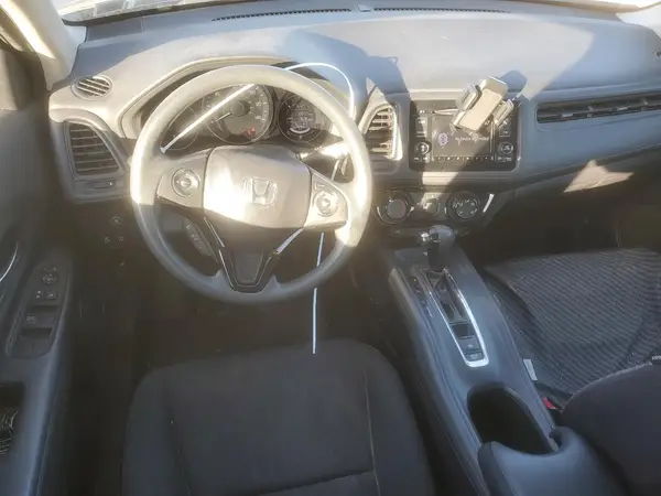 3CZRU6H33JG705573 2018 HONDA HR-V - Image 8