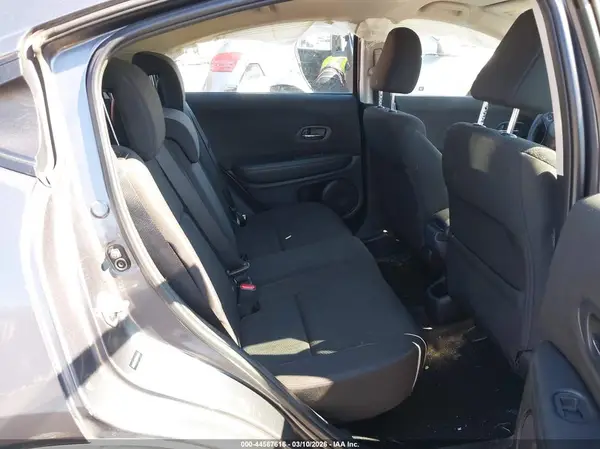 3CZRU6H33JG706724 2018 HONDA HR-V - Image 8