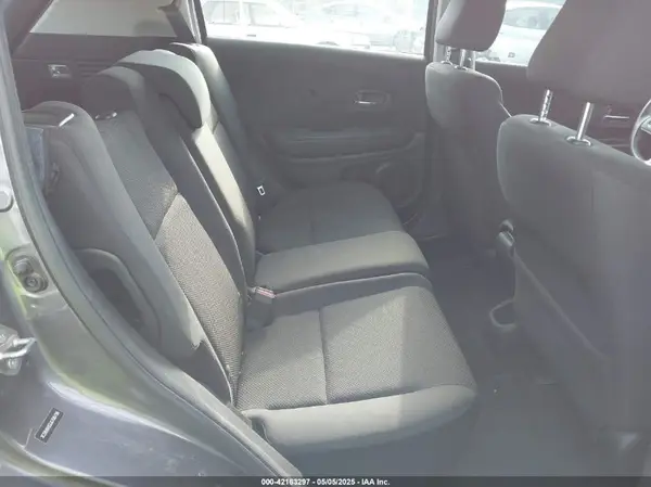 3CZRU6H33JG706738 2018 HONDA HR-V - Image 8