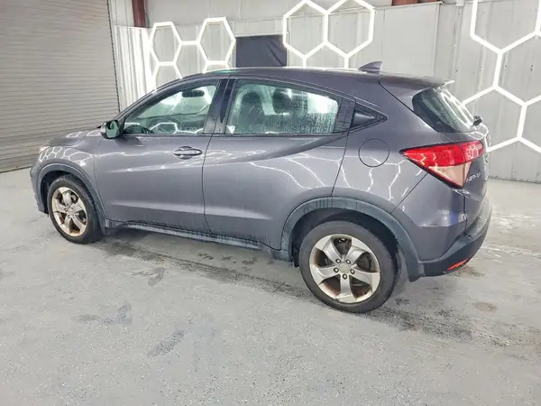 3CZRU6H33JG710224 2018 HONDA HR-V - Image 2