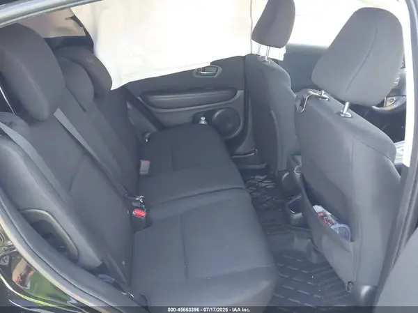 3CZRU6H33JG710322 2018 HONDA HR-V - Image 8