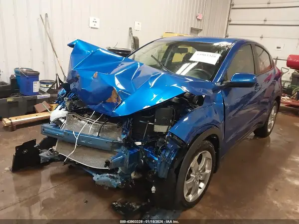 3CZRU6H33JG711065 2018 HONDA HR-V - Image 2