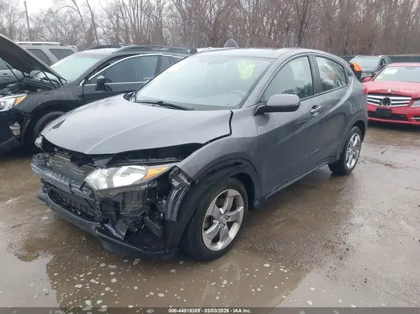 3CZRU6H33JG711681 2018 HONDA HR-V - Image 2